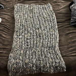 Chunky Knit Gray circle Scarf